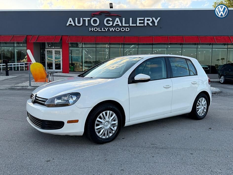 2011 VOLKSWAGEN Golf