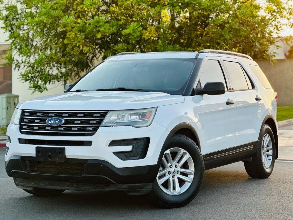2017 FORD Explorer