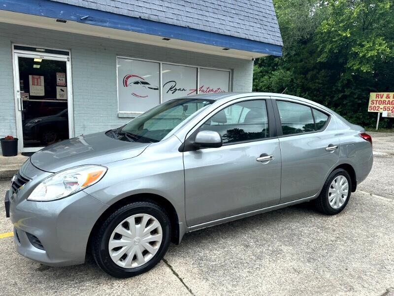 2012 NISSAN Versa