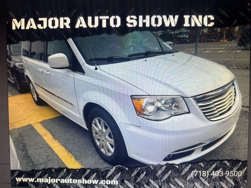 2015 CHRYSLER Town and Country