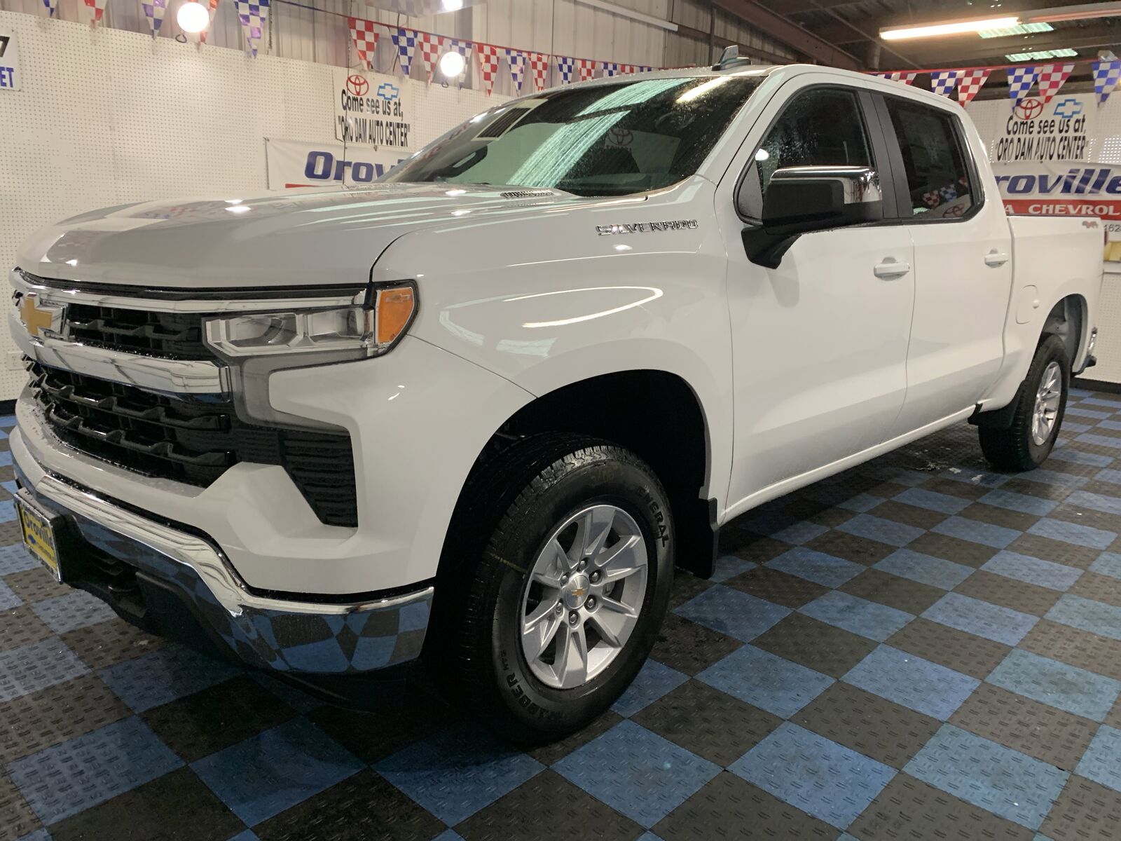 2026 CHEVROLET Silverado