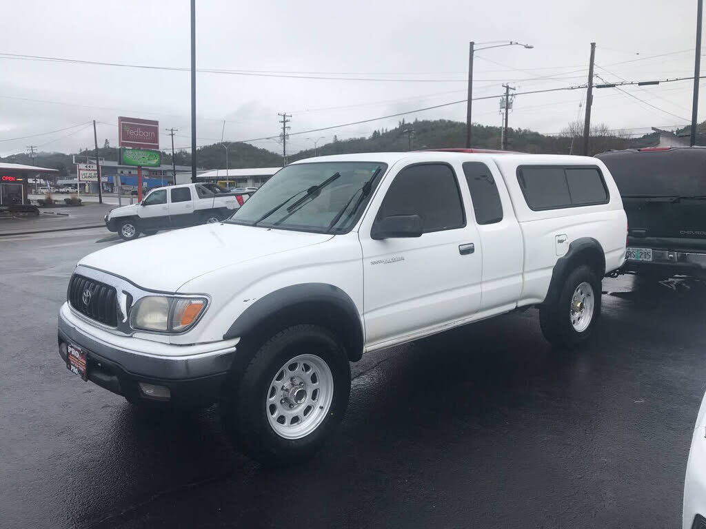 2002 TOYOTA Tacoma