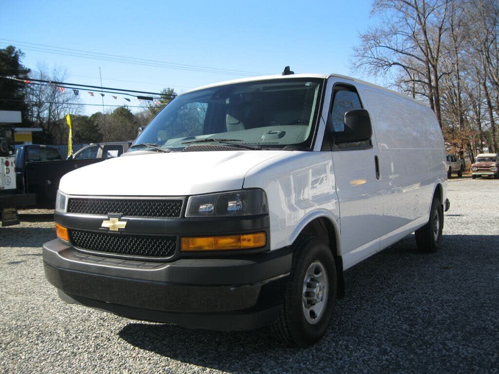 2020 CHEVROLET Express
