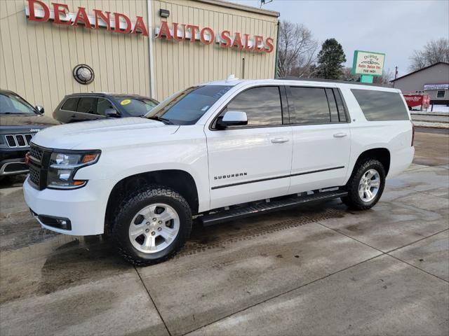 2016 CHEVROLET Suburban