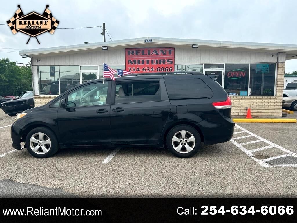2014 TOYOTA Sienna
