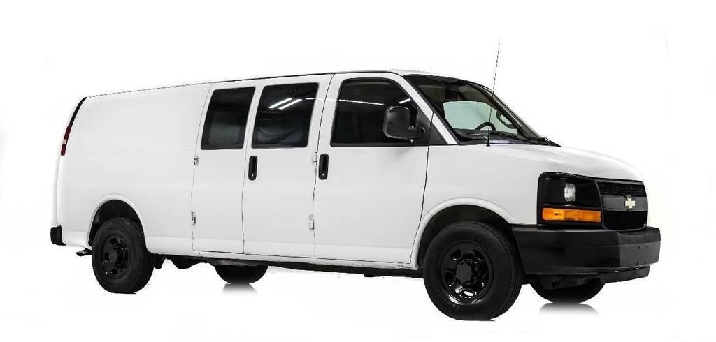 2017 CHEVROLET Express