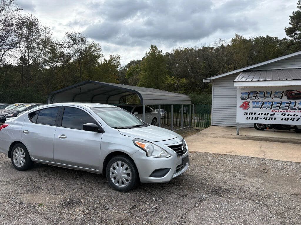 2018 NISSAN Versa