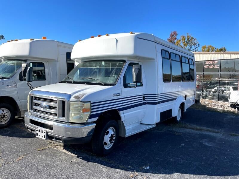 2008 FORD E-350