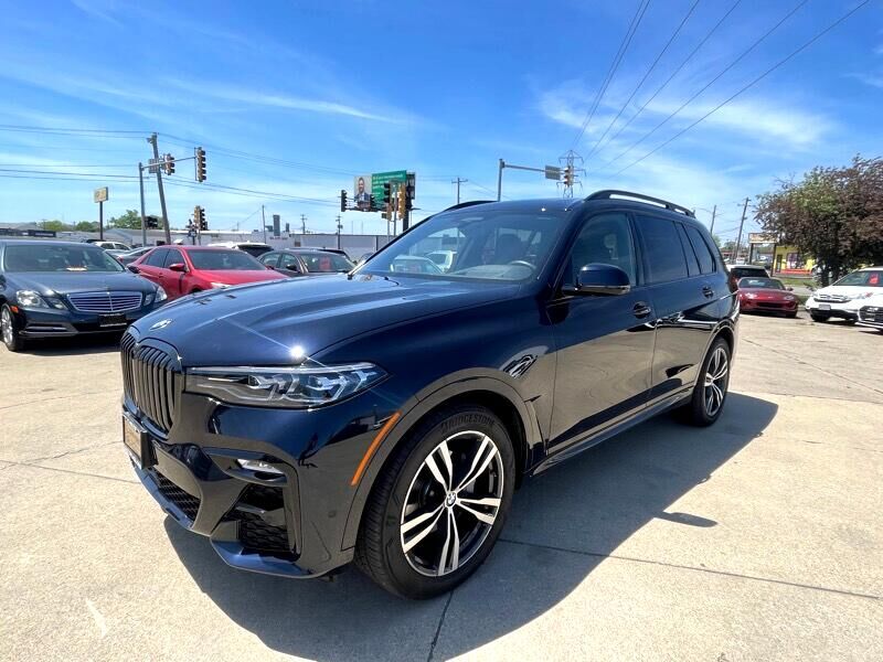 2022 BMW X7