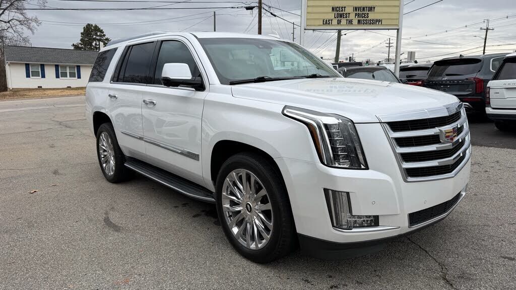 2016 CADILLAC Escalade