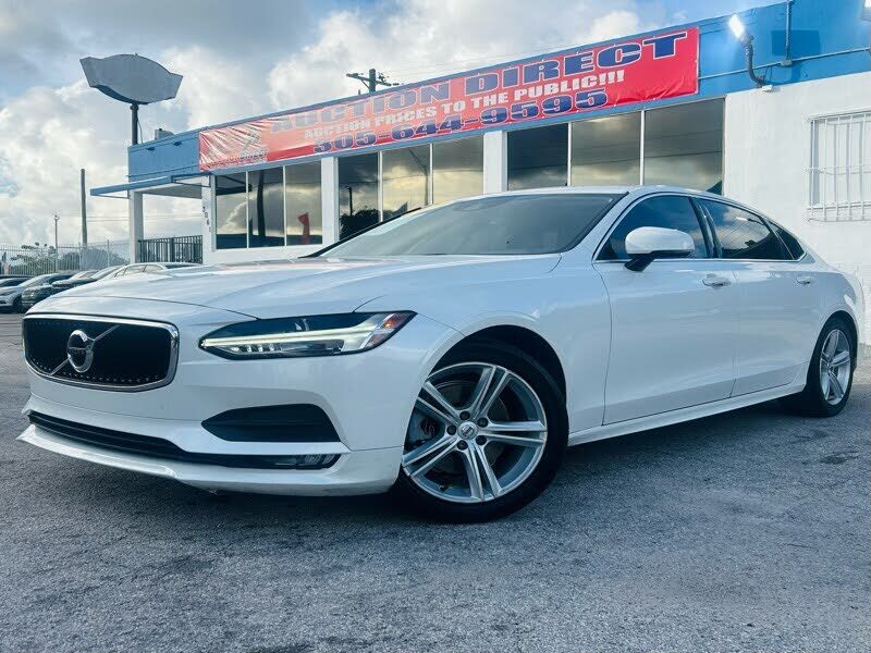 2019 VOLVO S90
