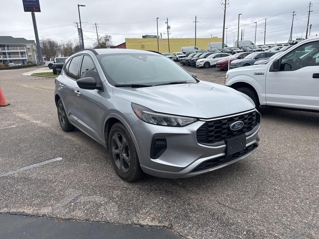 2023 FORD Escape