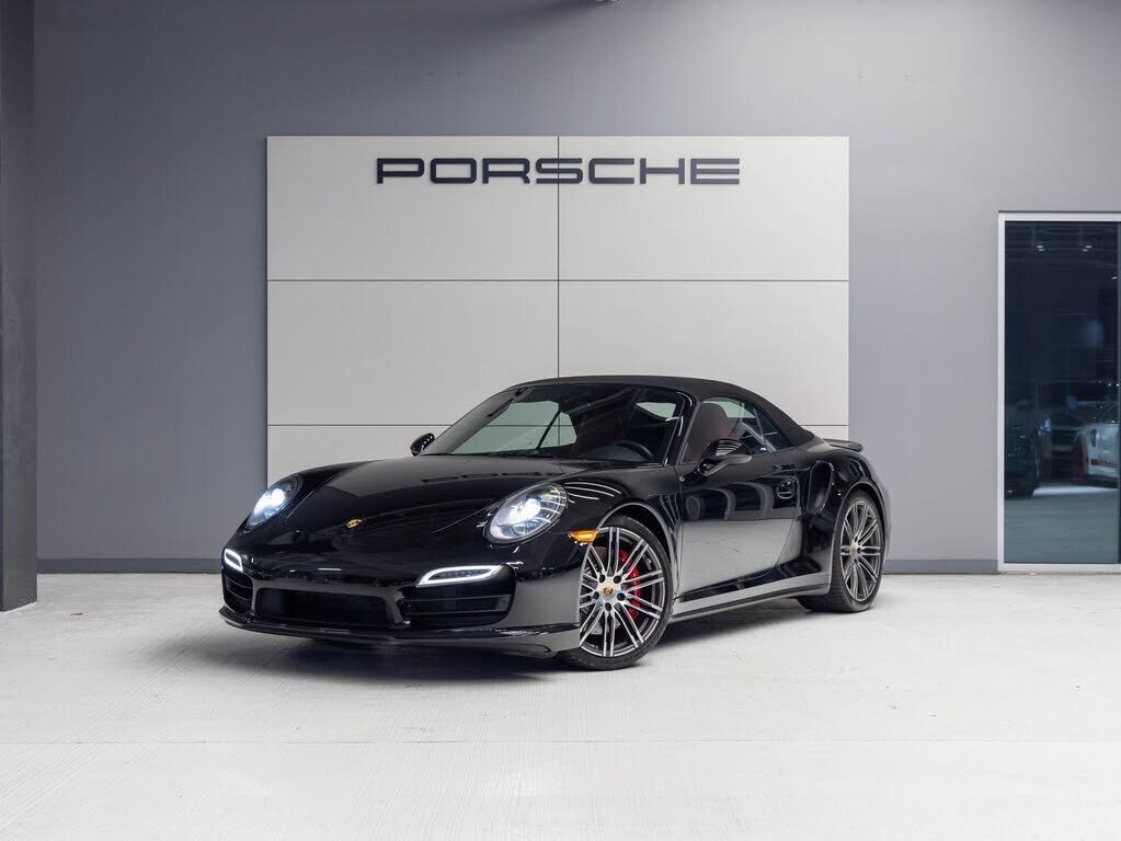 2015 PORSCHE 911