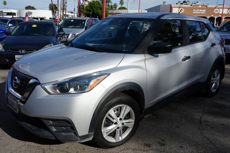 2020 NISSAN Kicks