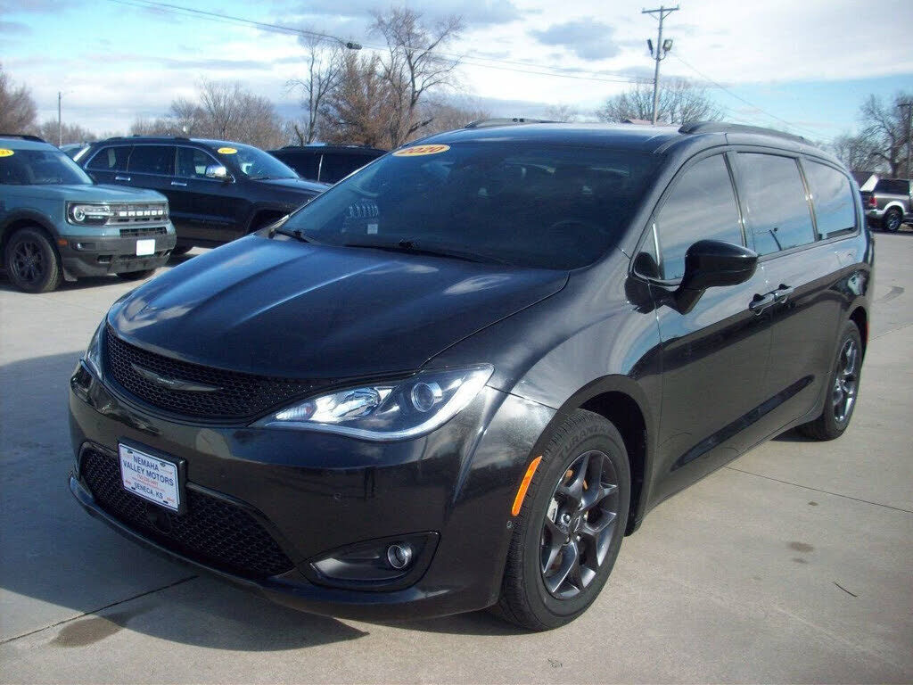 2020 CHRYSLER Pacifica