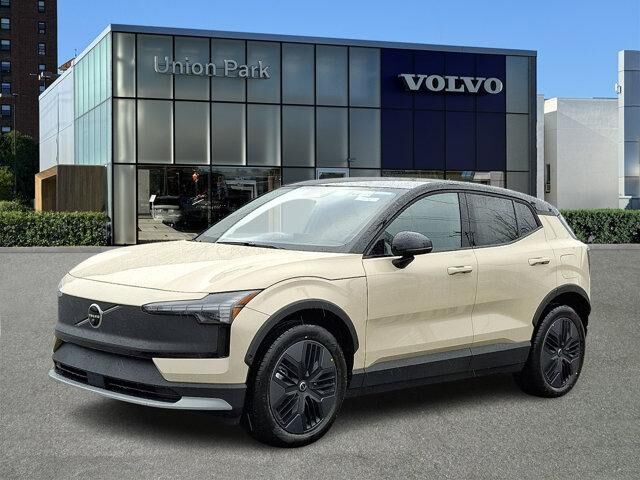 2026 VOLVO EX30 CC
