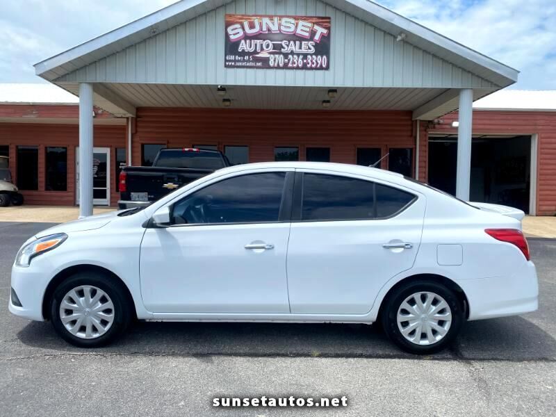 2019 NISSAN Versa