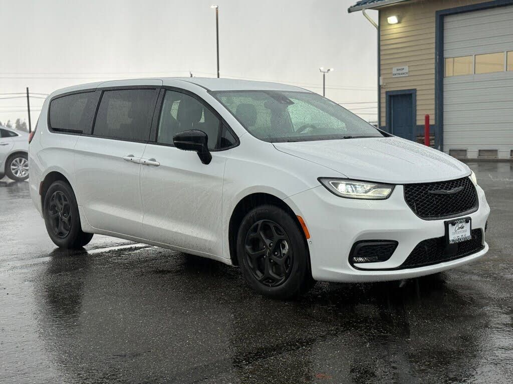 2024 CHRYSLER Pacifica