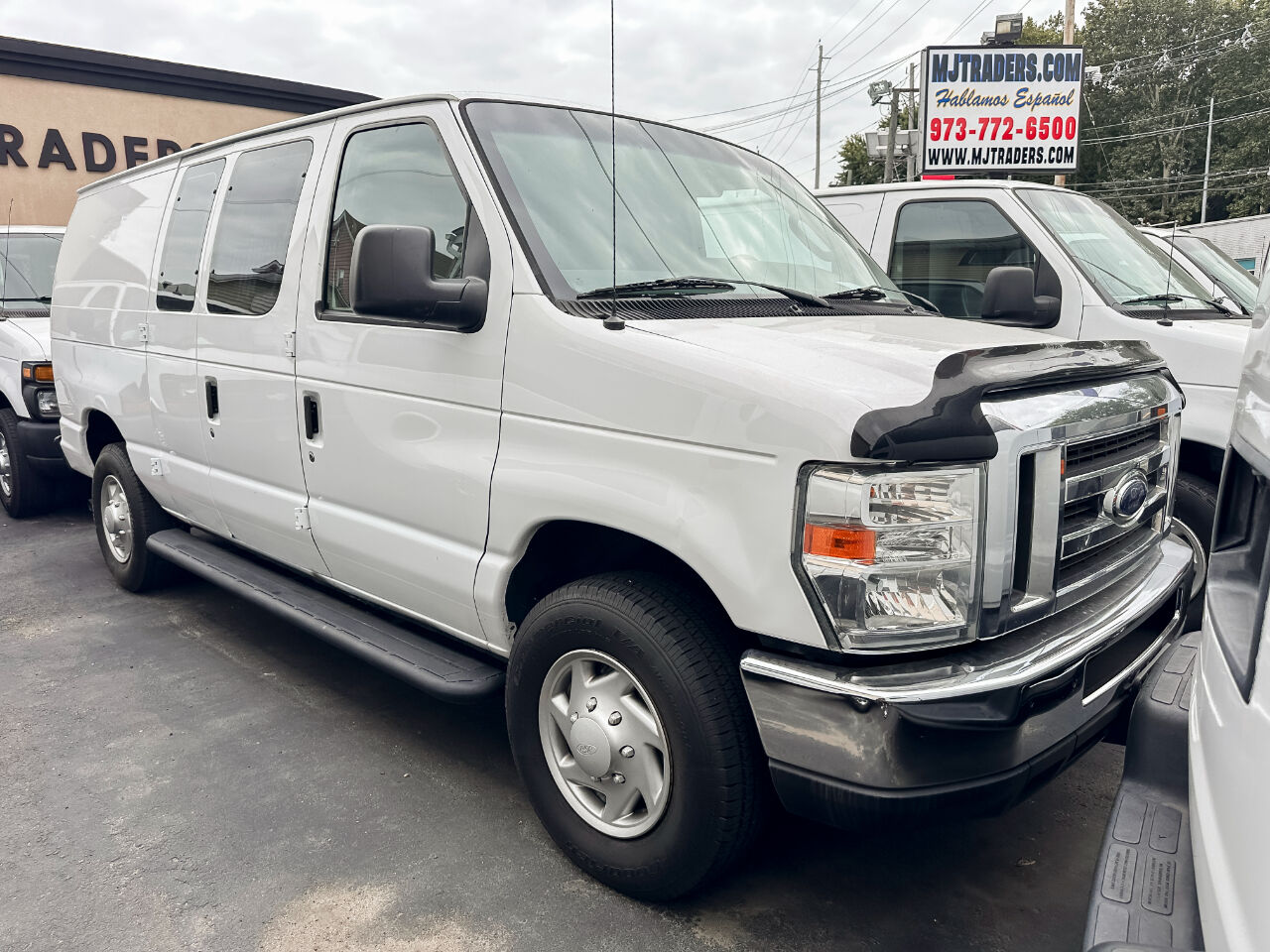 2013 FORD E-250