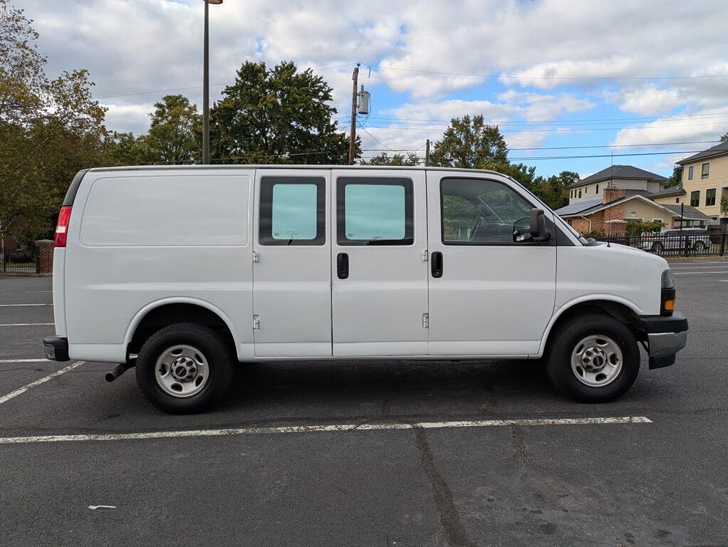 2021 GMC Savana