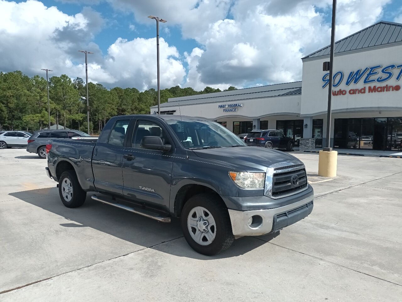 2010 TOYOTA Tundra