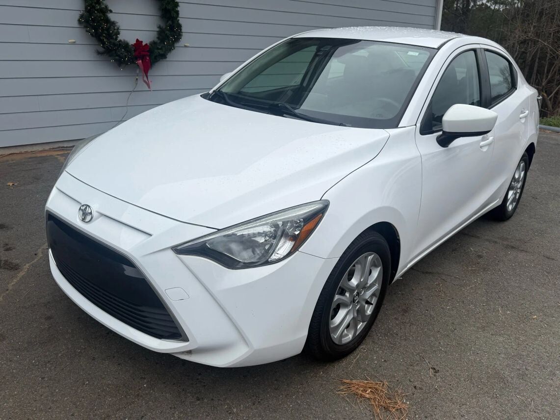 2018 TOYOTA Yaris