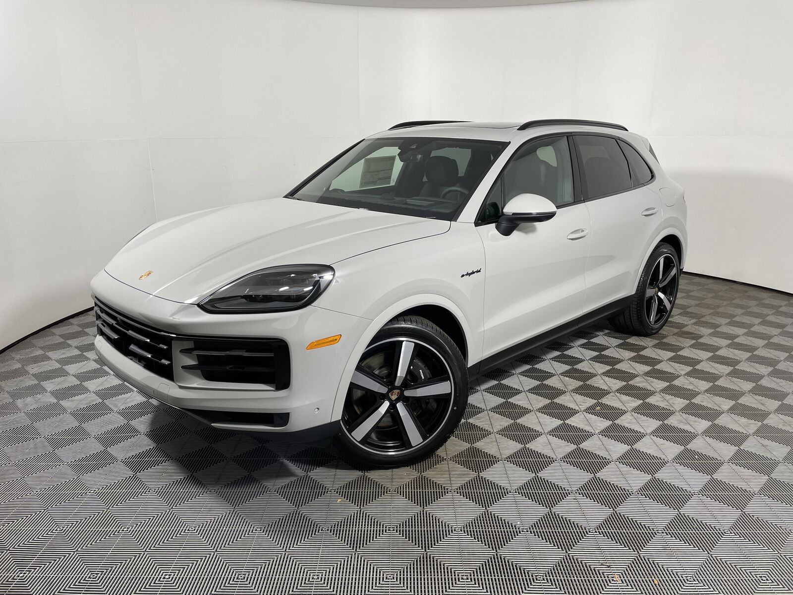 2026 PORSCHE Cayenne