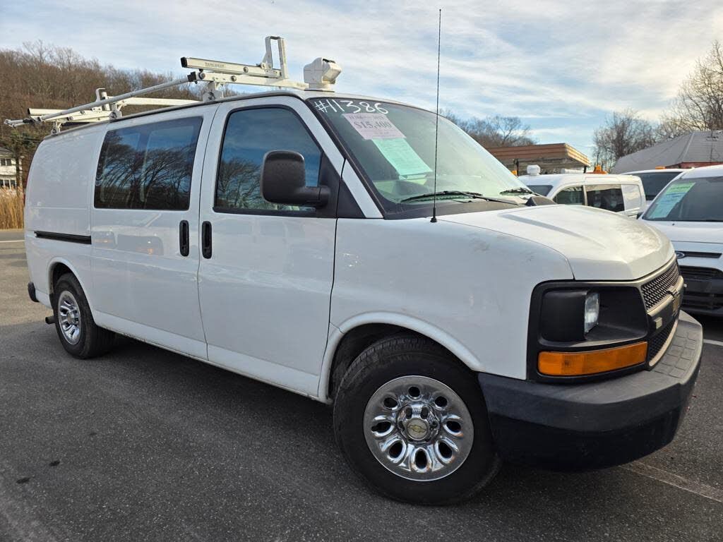 2013 CHEVROLET Express