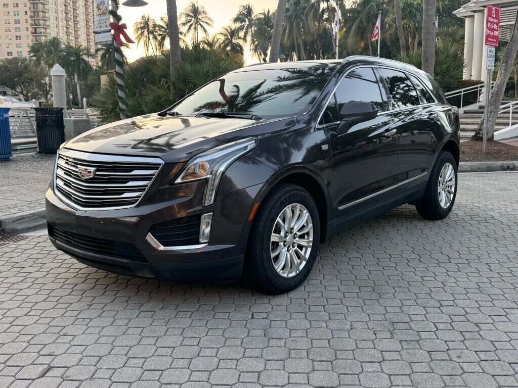 2017 CADILLAC XT5