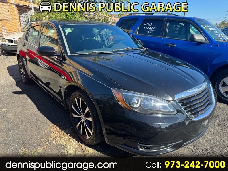 2013 CHRYSLER 200