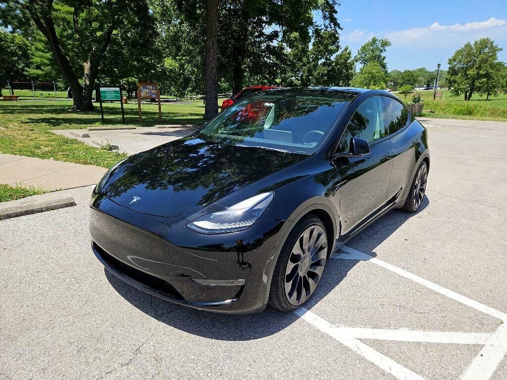 2021 TESLA Model Y