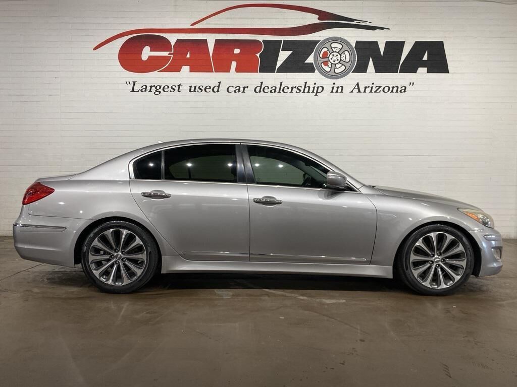 2012 HYUNDAI Genesis