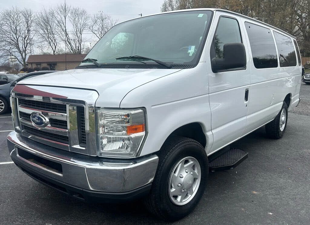 2014 FORD E-350