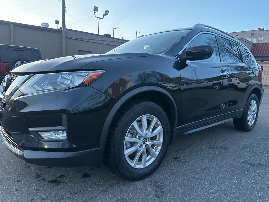 2017 NISSAN Rogue
