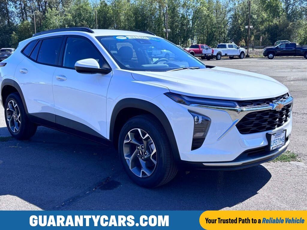 2025 CHEVROLET Trax