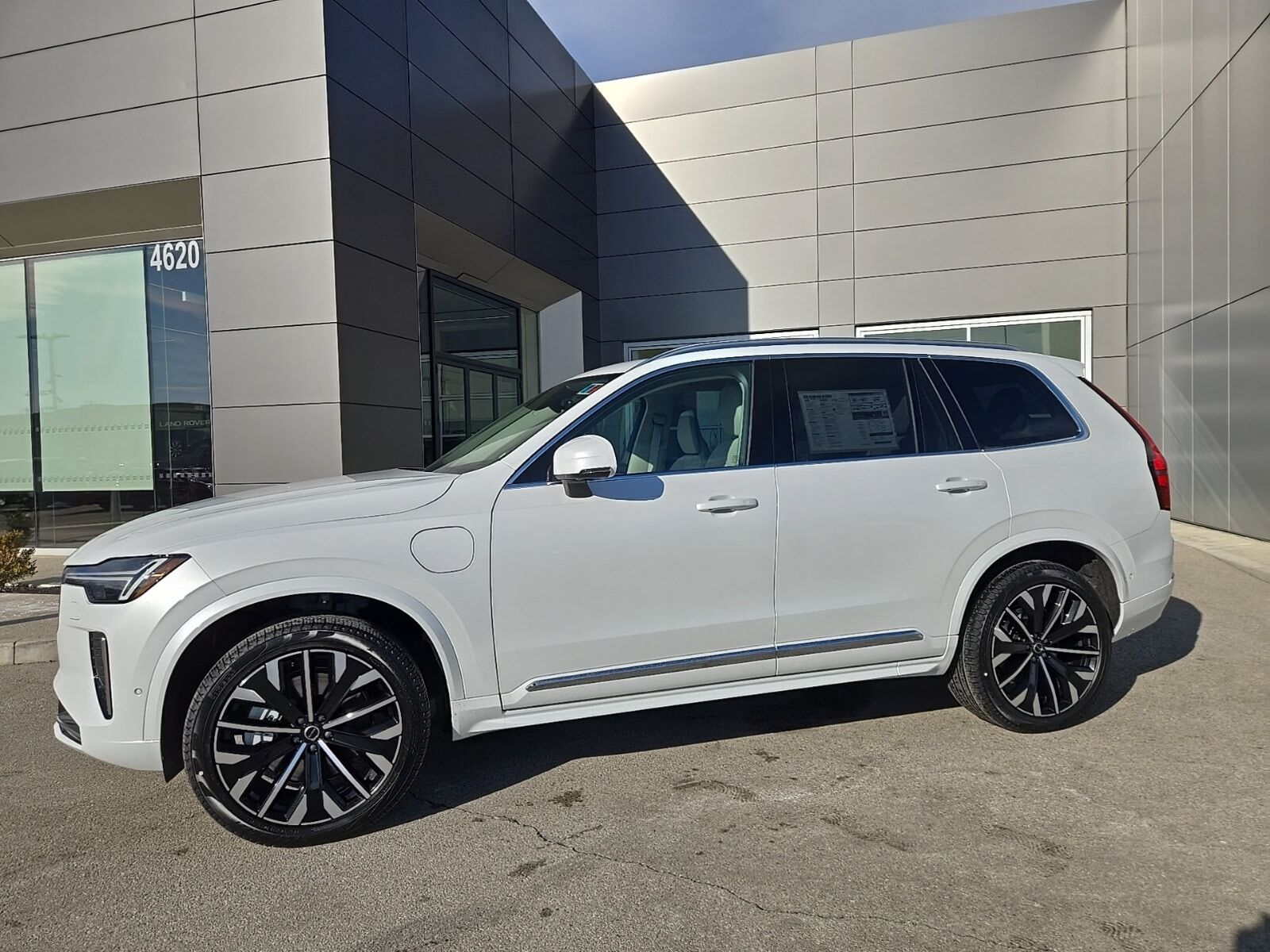 2026 VOLVO XC90