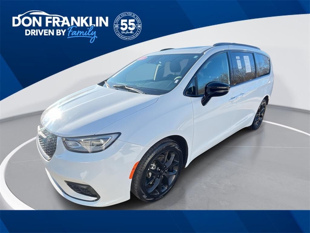2025 CHRYSLER Pacifica