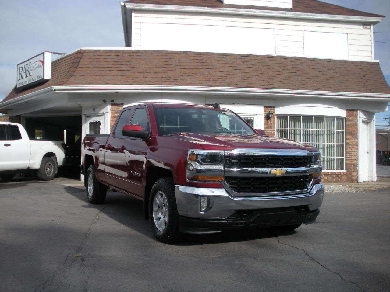 2018 CHEVROLET Silverado