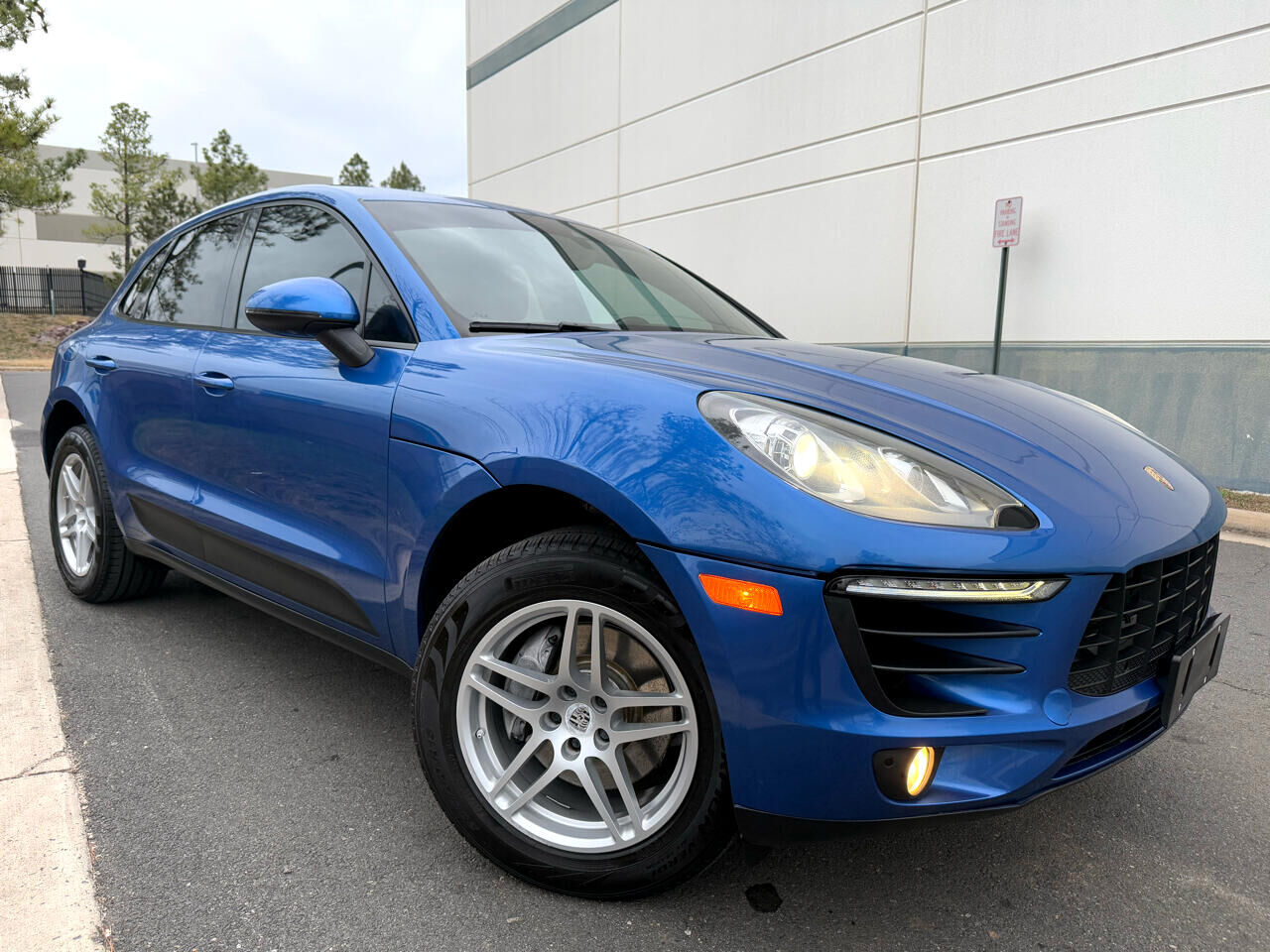 2018 PORSCHE Macan