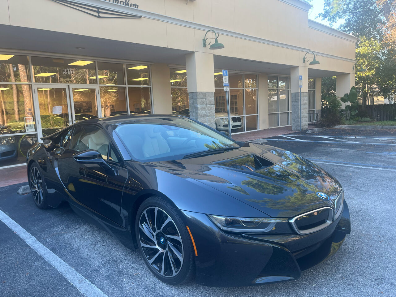 2016 BMW i8