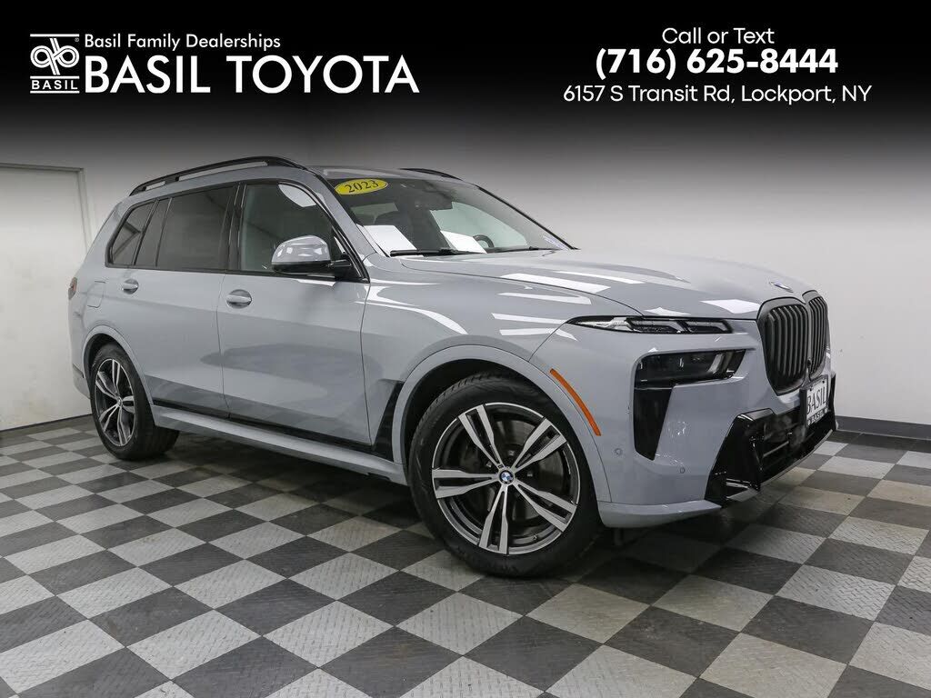 2023 BMW X7
