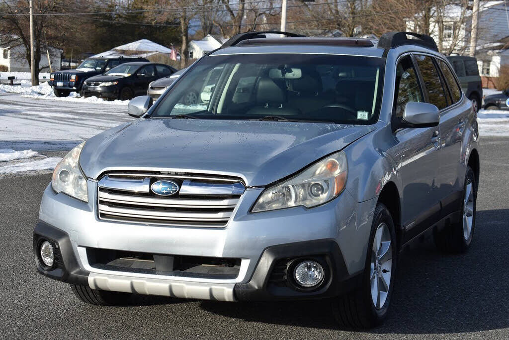 2013 SUBARU Outback