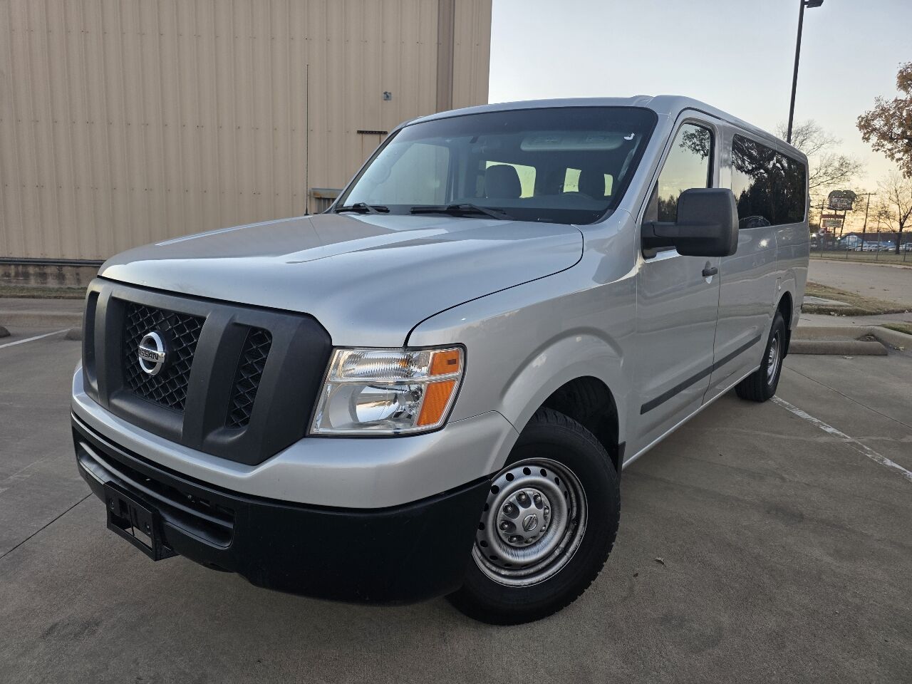 2017 NISSAN NV3500