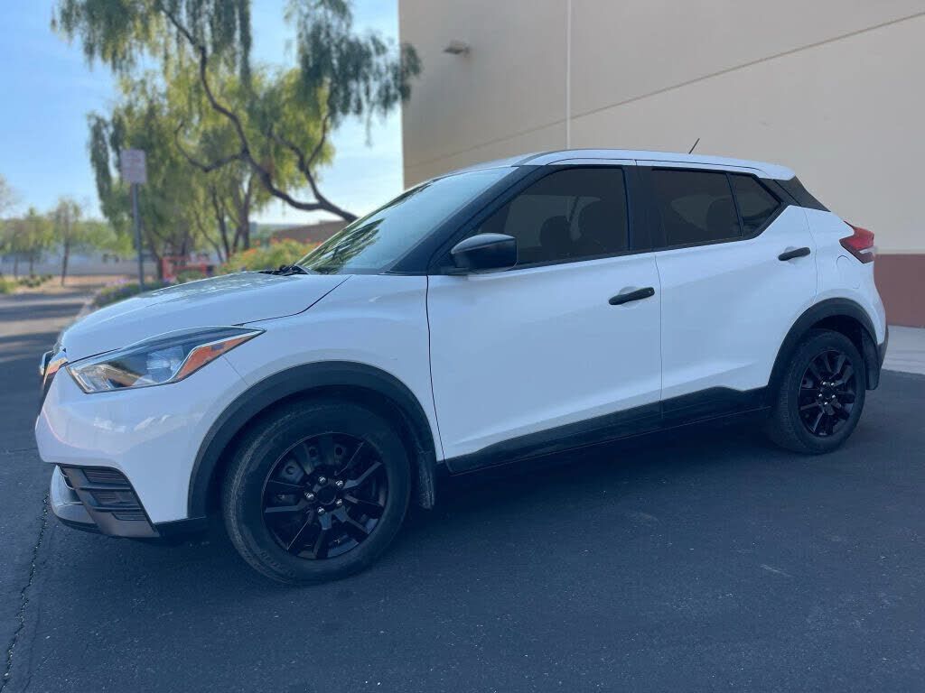 2020 NISSAN Kicks