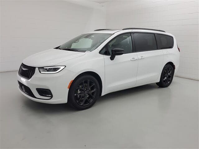 2025 CHRYSLER Pacifica