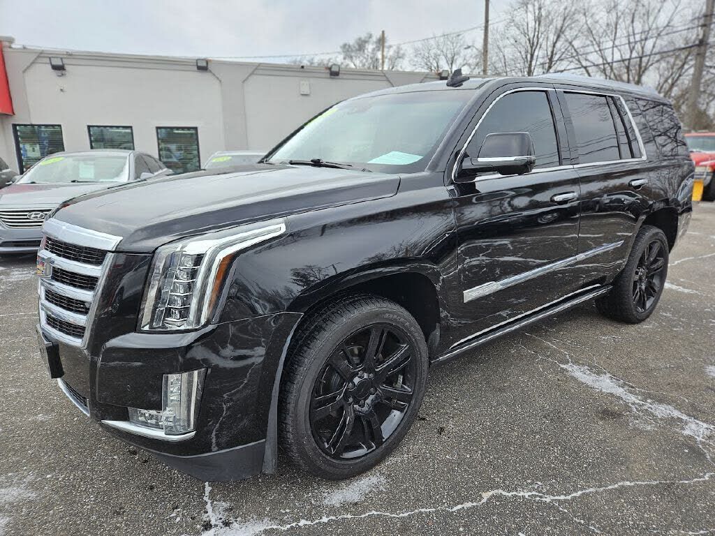 2017 CADILLAC Escalade