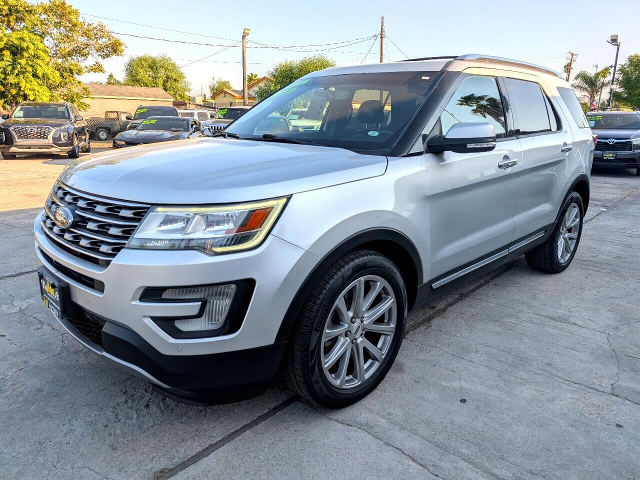 2017 FORD Explorer