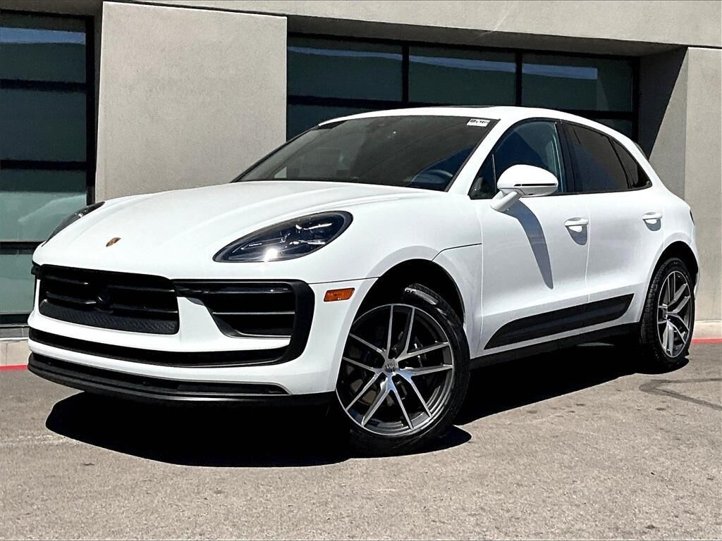 2025 PORSCHE Macan