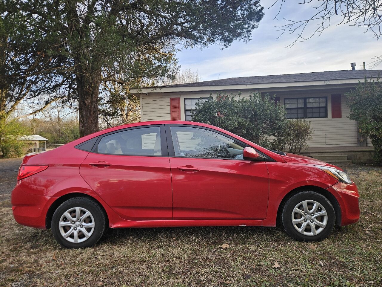 2012 HYUNDAI Accent