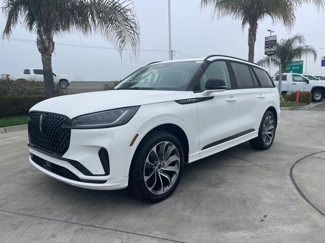 2026 LINCOLN Aviator